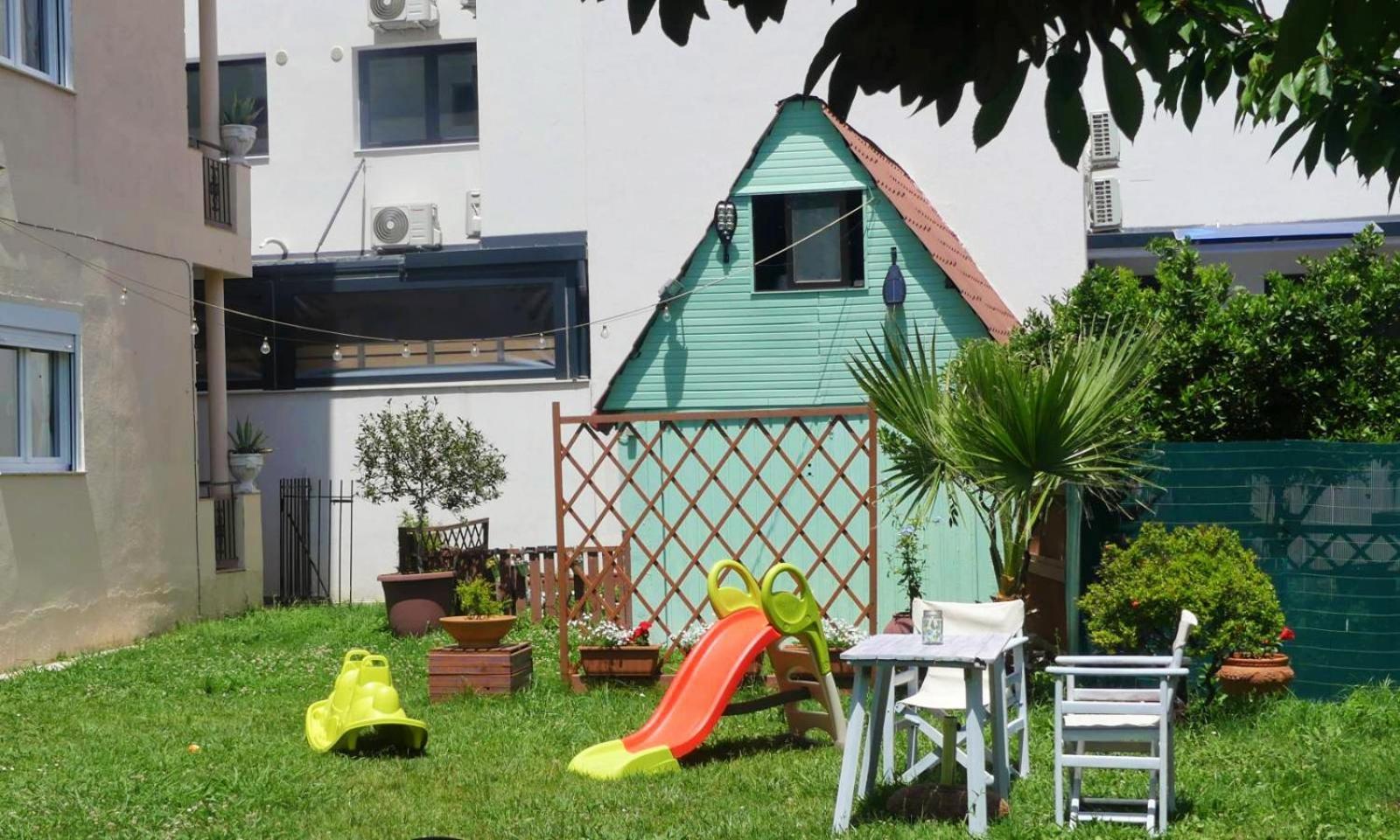 レプトカリヤ Garden House Katerinaアパートホテル エクステリア 写真