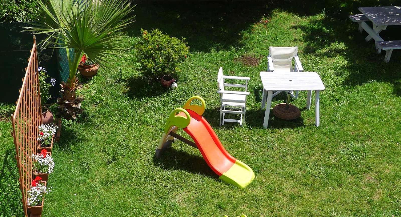 レプトカリヤ Garden House Katerinaアパートホテル エクステリア 写真